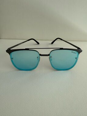 Quay Australia Tortoise Frame Sunglasses with Teal Glow Lenses Quay Australia Icy Sunglasses Square Green Tortoise Smoke  main image 3